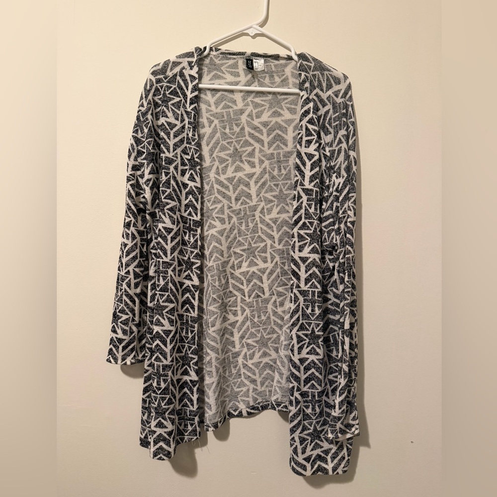 H&M Divided Black White Open Front Cardigan Medium